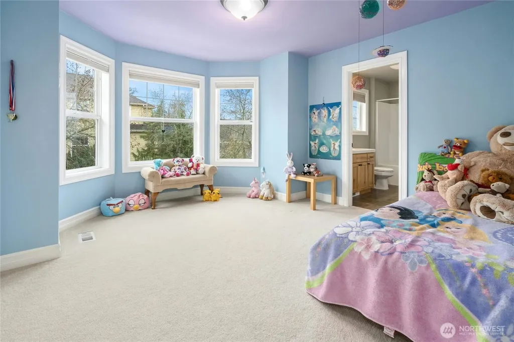 2411 30th Avenue NE Issaquah WA 98029
