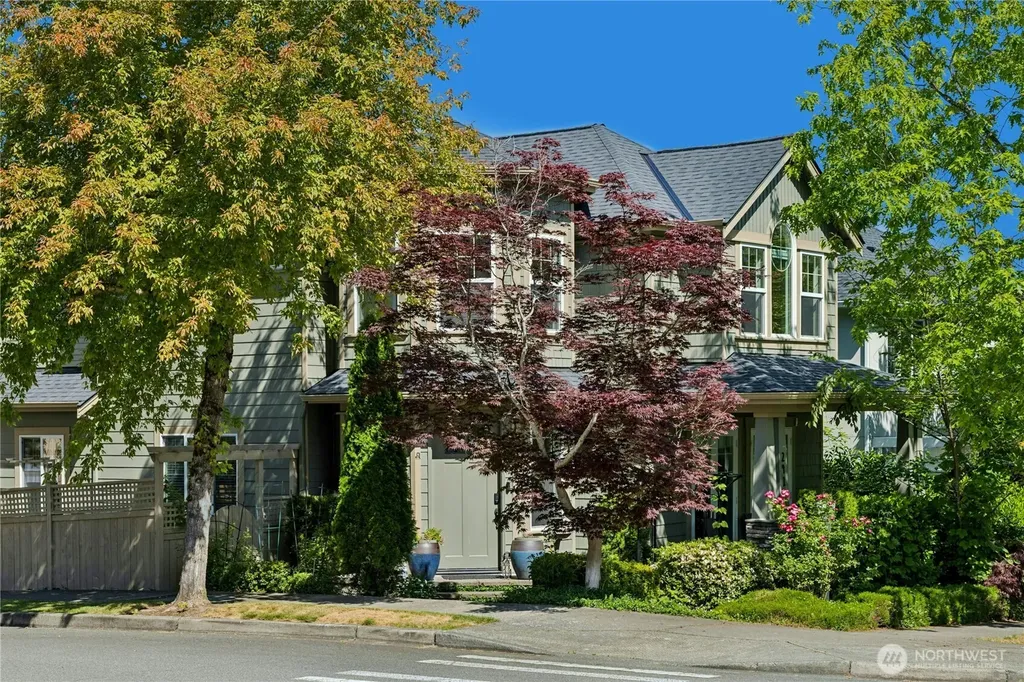 2411 30th Avenue NE Issaquah WA 98029