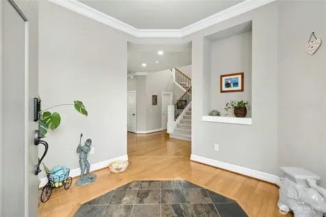 2411 30th Avenue NE Issaquah WA 98029