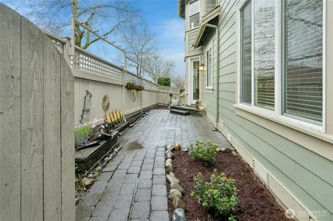 2411 30th Avenue NE Issaquah WA 98029