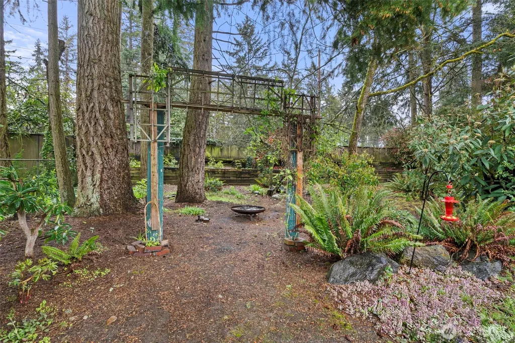 12 Forest Glen Lane SW Lakewood WA 98498