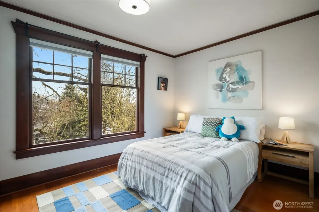 3258 14th Avenue W Seattle WA 98119