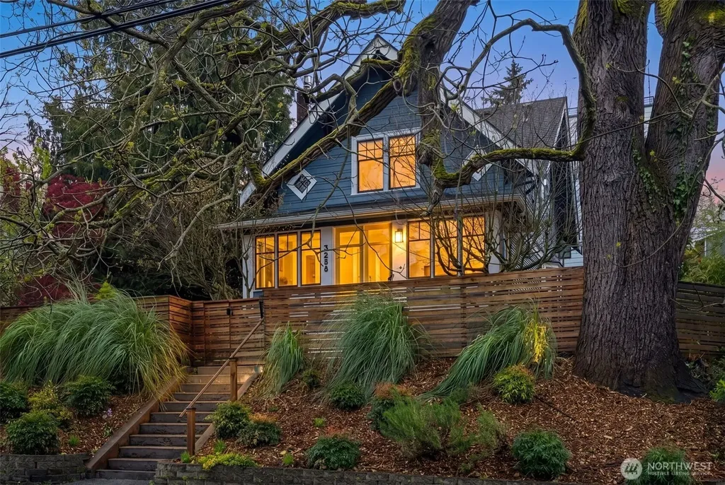 3258 14th Avenue W Seattle WA 98119