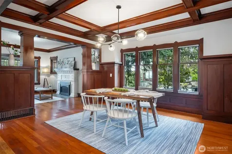 3258 14th Avenue W Seattle WA 98119