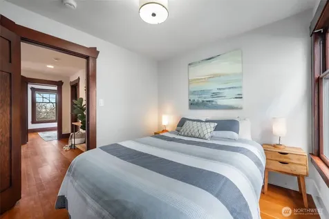 3258 14th Avenue W Seattle WA 98119
