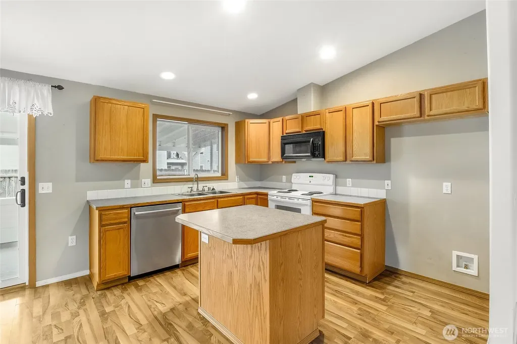 230 NE K Street Ephrata WA 98823