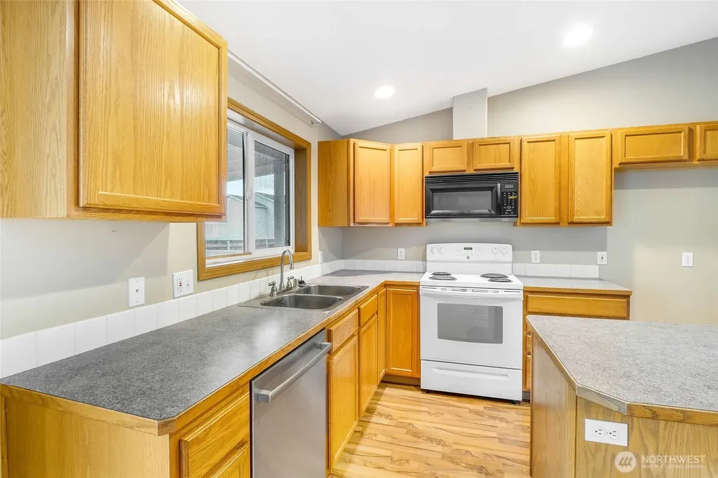 230 NE K Street Ephrata WA 98823