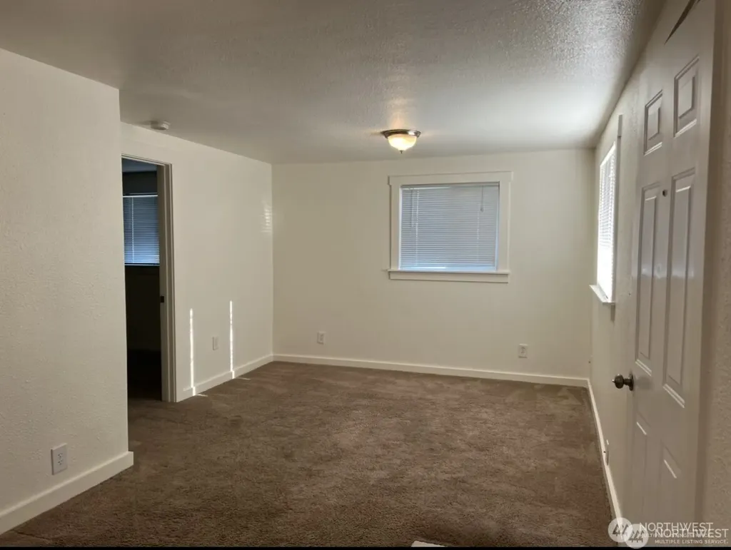 811 E Fairhaven Avenue Burlington WA 98233