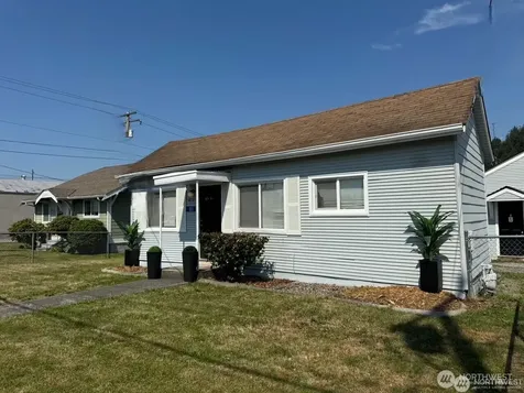 811 E Fairhaven Avenue Burlington WA 98233