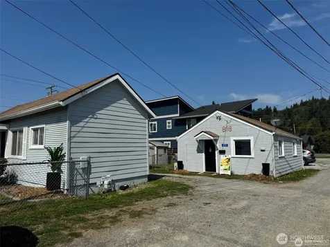 811 E Fairhaven Avenue Burlington WA 98233