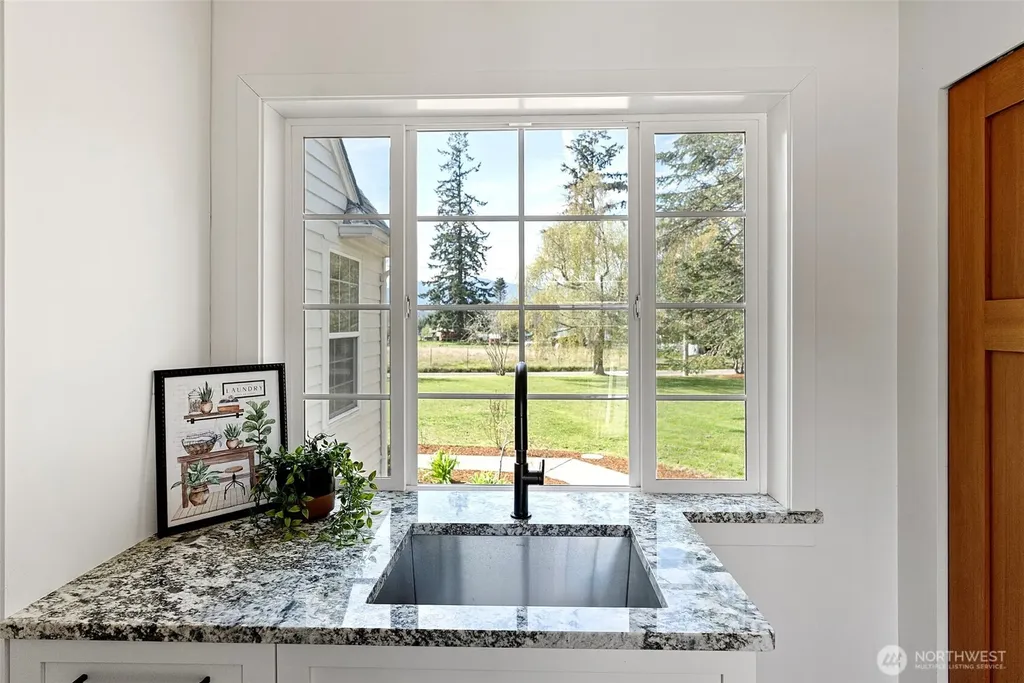 6924 NW Herried Road Silverdale WA 98383