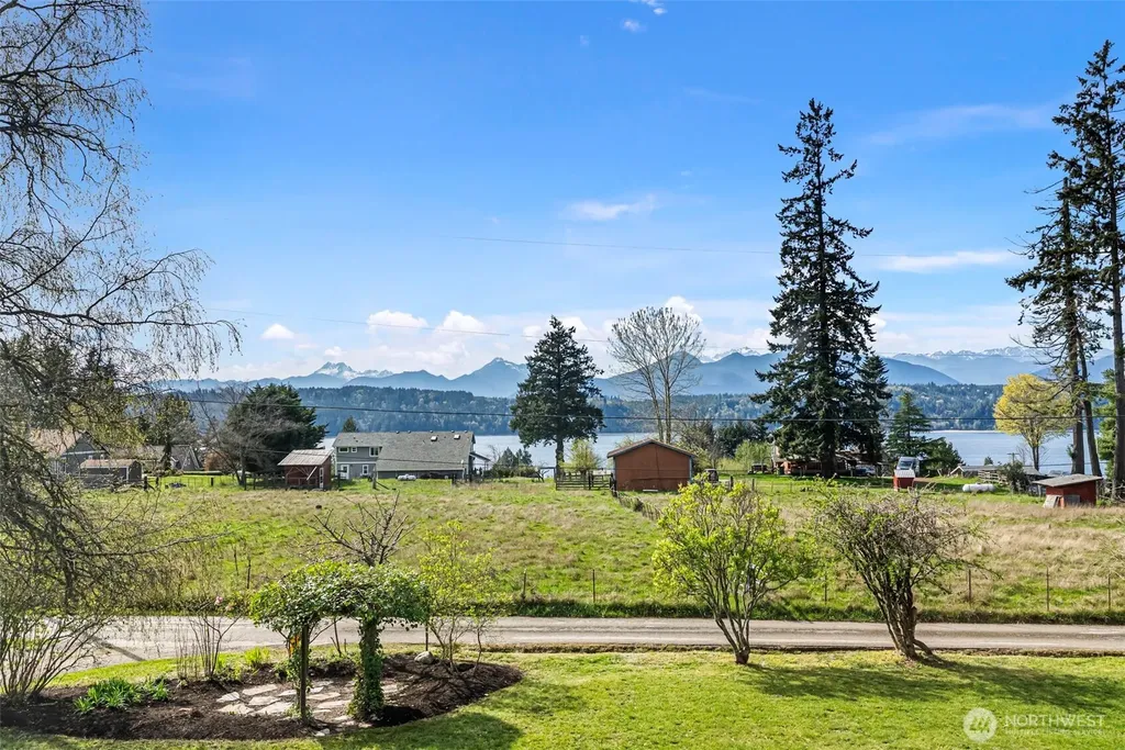 6924 NW Herried Road Silverdale WA 98383