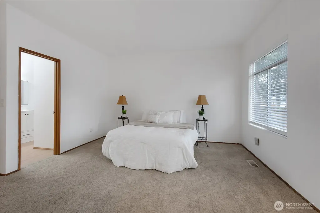 27027 190th Avenue SE Covington WA 98042