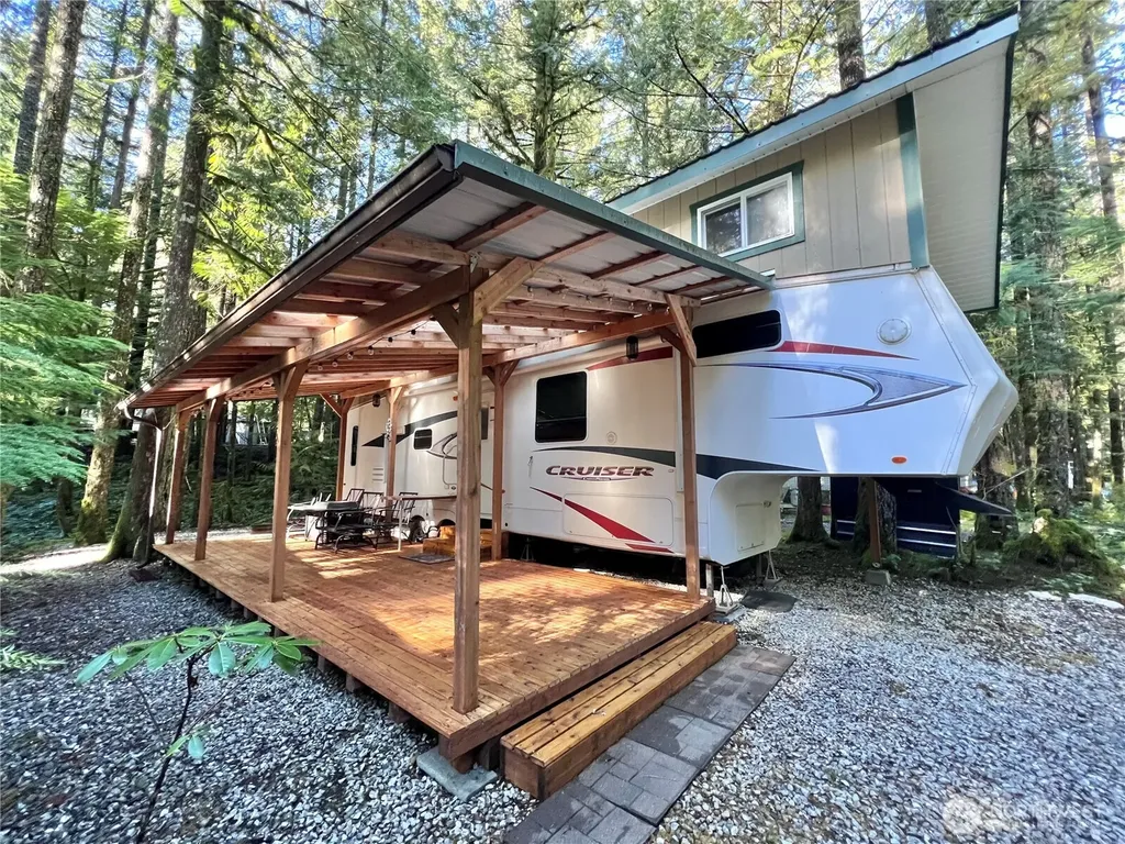 240 Shinn Canyon Drive Deming WA 98244