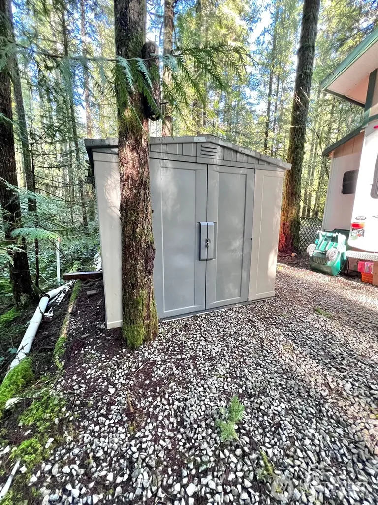 240 Shinn Canyon Drive Deming WA 98244