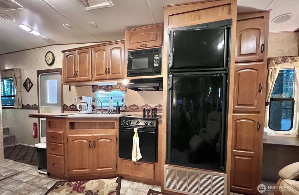 240 Shinn Canyon Drive Deming WA 98244