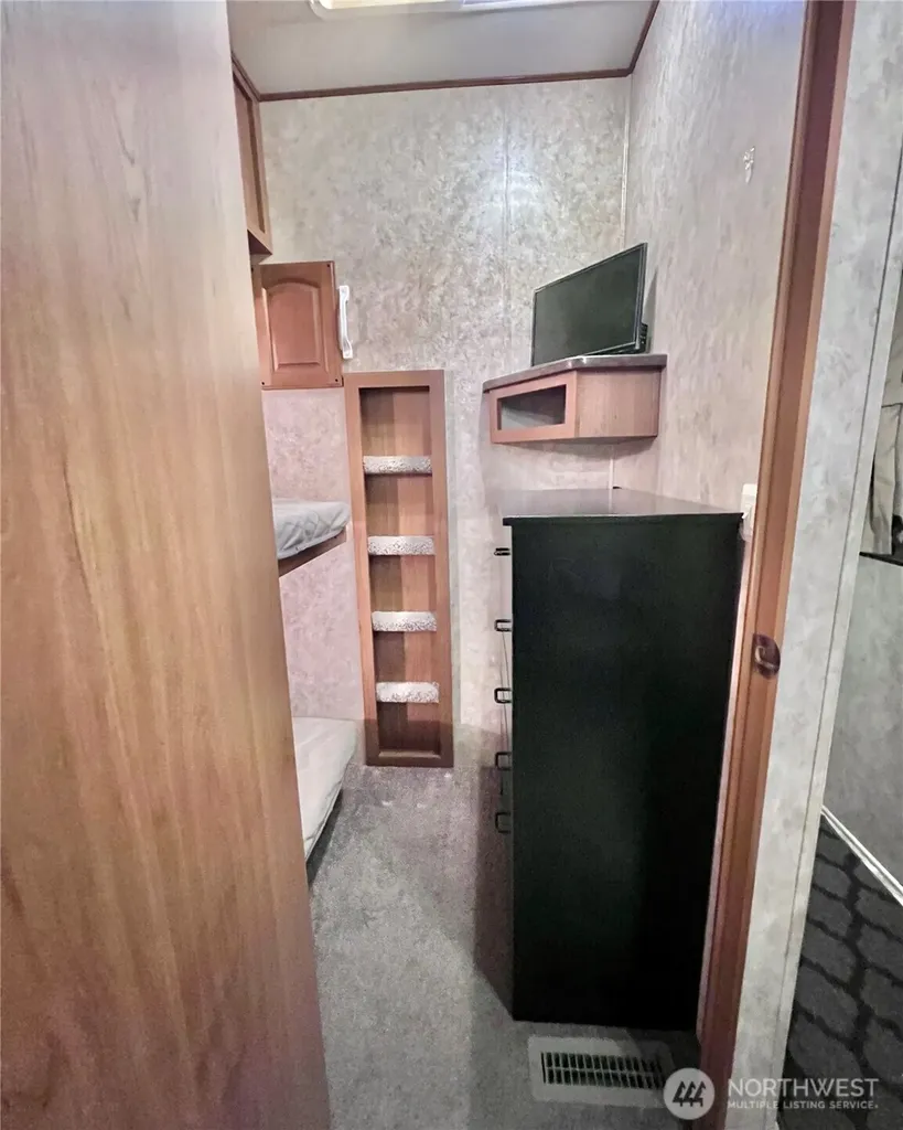 240 Shinn Canyon Drive Deming WA 98244