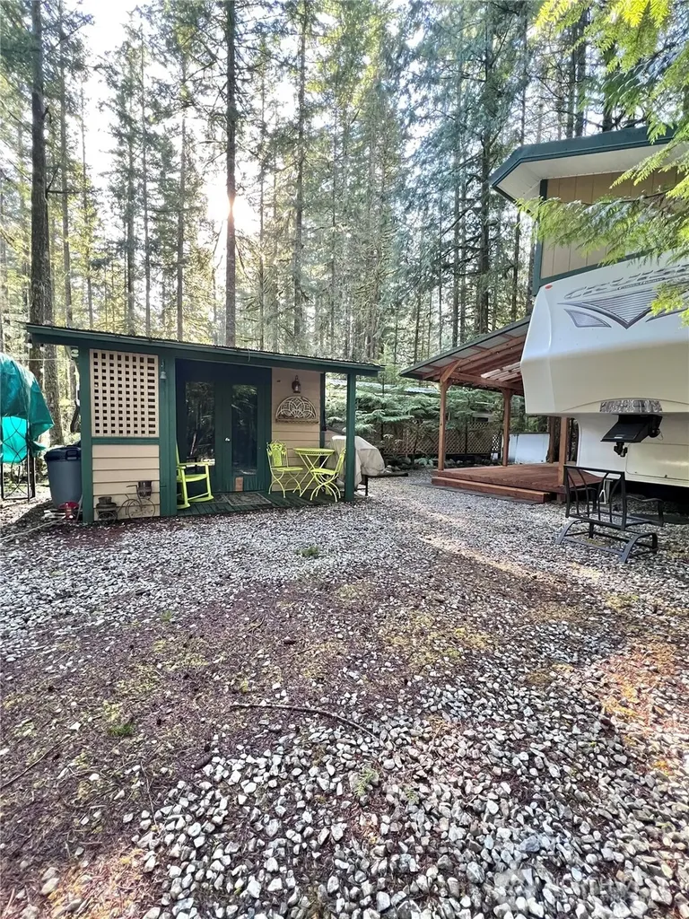 240 Shinn Canyon Drive Deming WA 98244