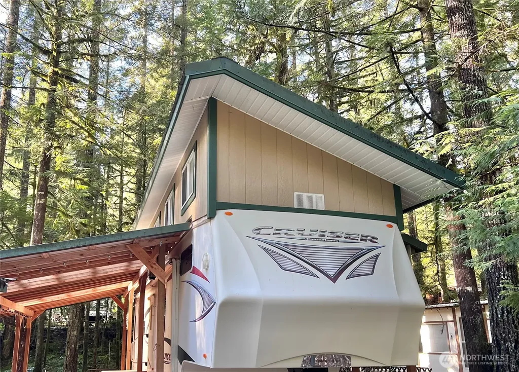 240 Shinn Canyon Drive Deming WA 98244