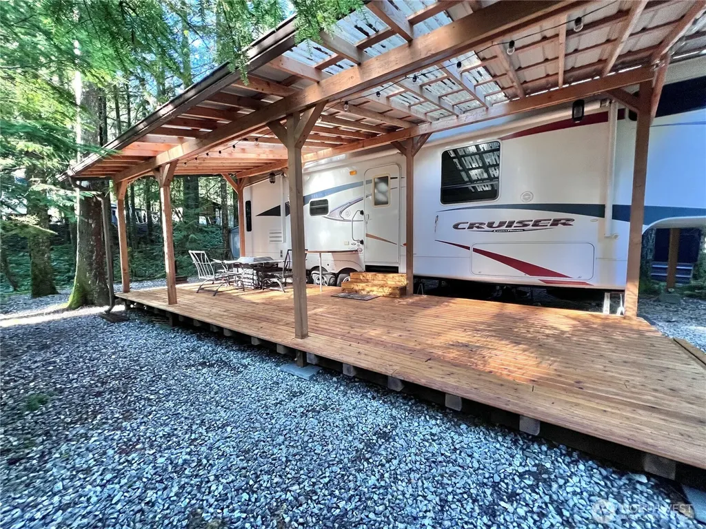 240 Shinn Canyon Drive Deming WA 98244
