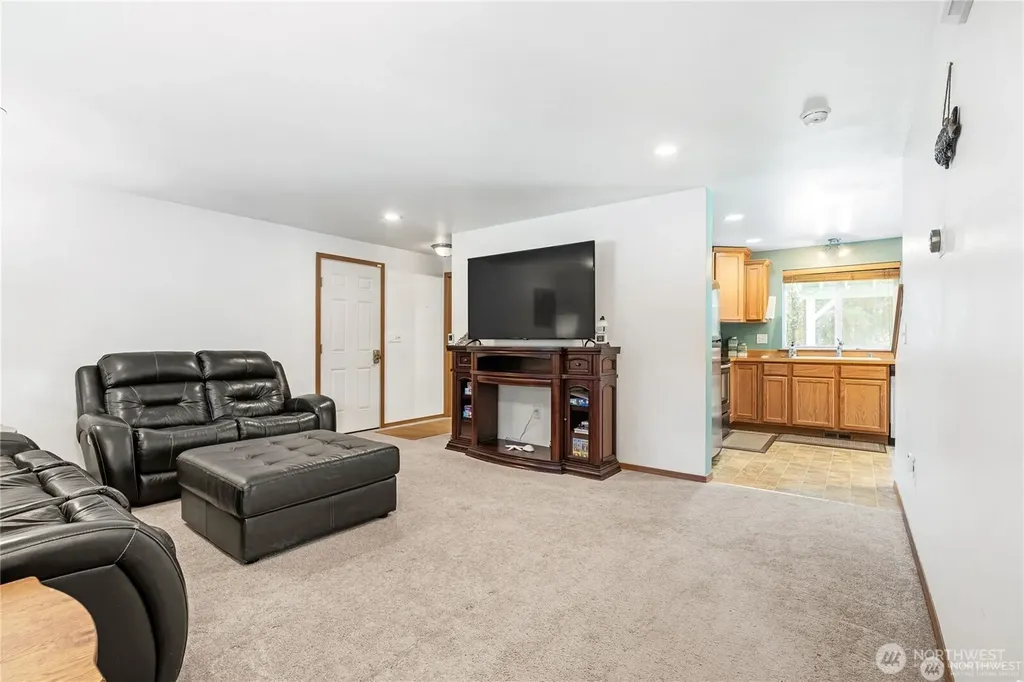 169 Ocean Boulevard Ocean Shores WA 98569