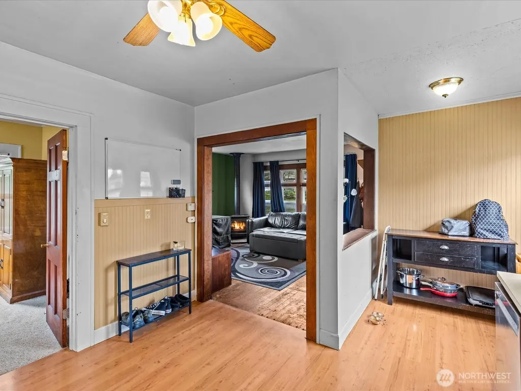 6807 Commercial Avenue Everett WA 98203