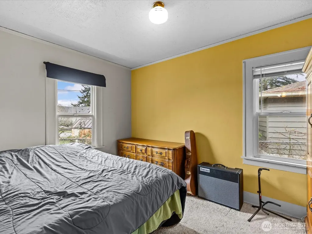 6807 Commercial Avenue Everett WA 98203