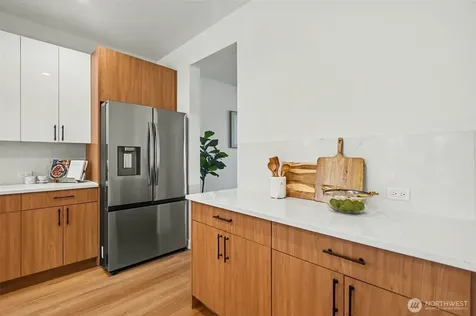 19611 140th Avenue SE Renton WA 98058