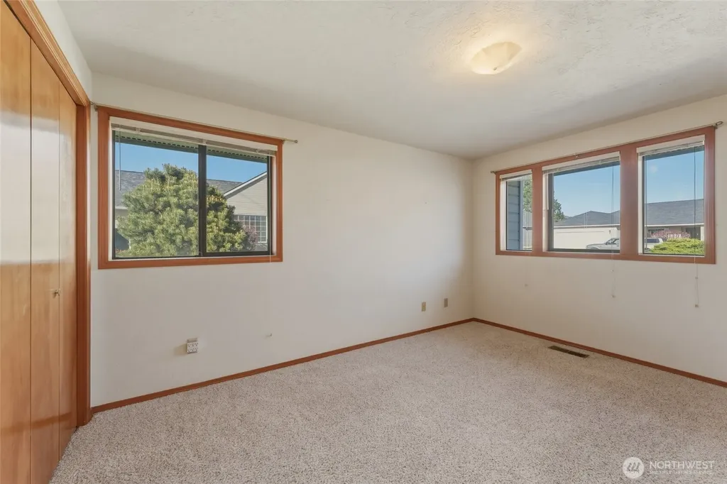 807 SE Sentry Drive College Place WA 99324
