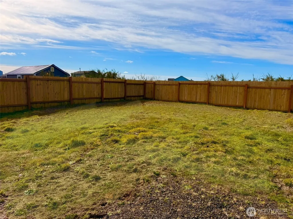 1375 Sand Pebble Avenue SW Ocean Shores WA 98569