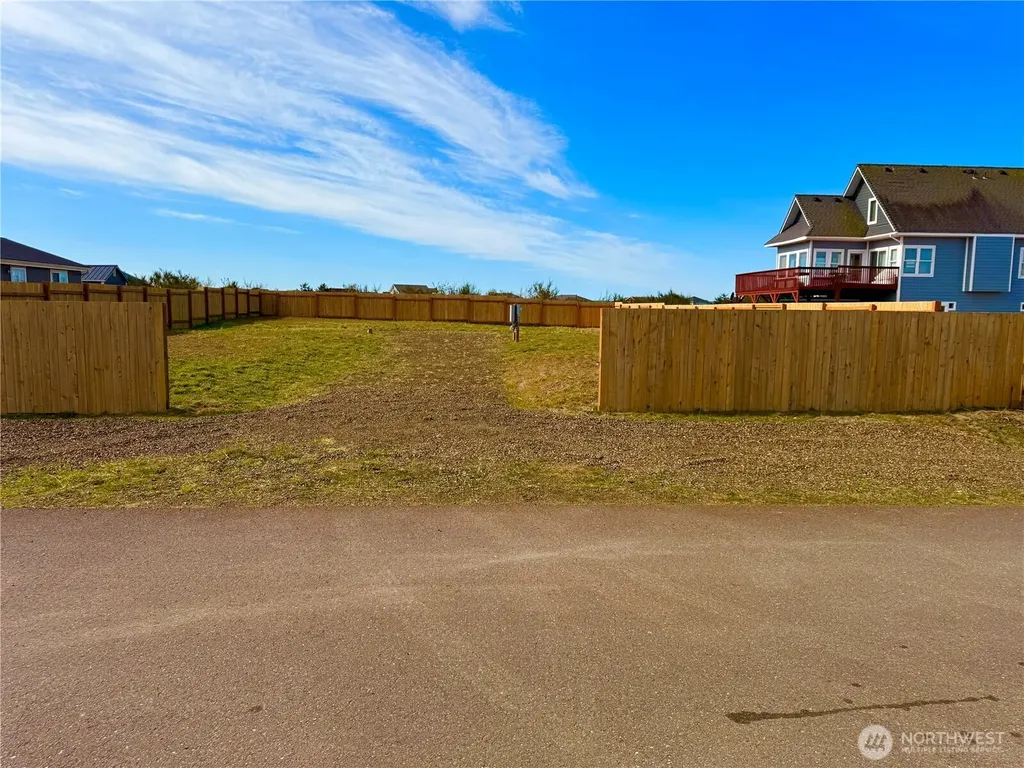 1375 Sand Pebble Avenue SW Ocean Shores WA 98569