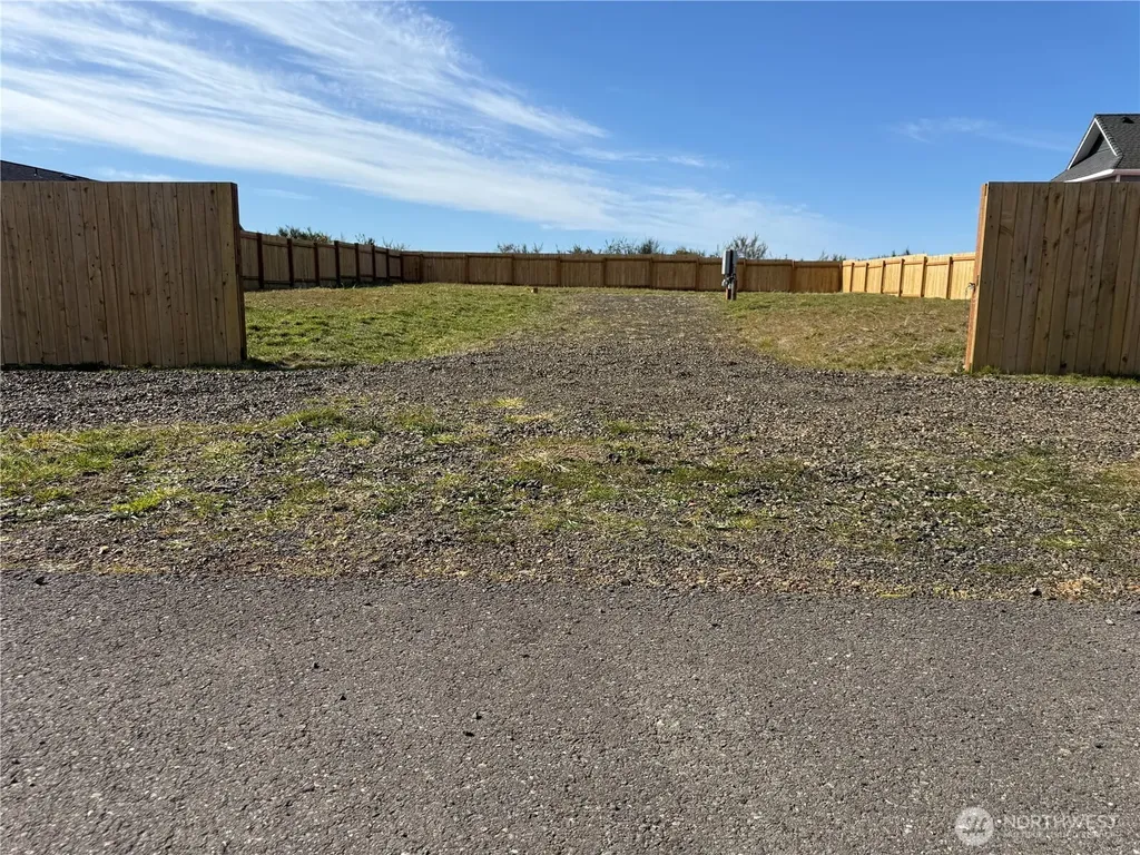 1375 Sand Pebble Avenue SW Ocean Shores WA 98569