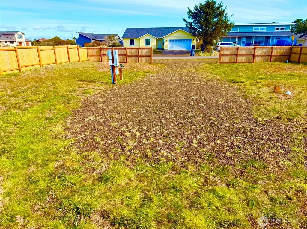 1375 Sand Pebble Avenue SW Ocean Shores WA 98569