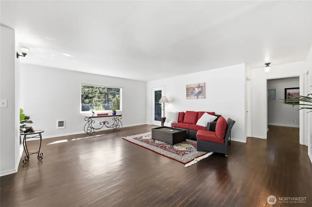 23975 South Kingston NE Kingston WA 98346