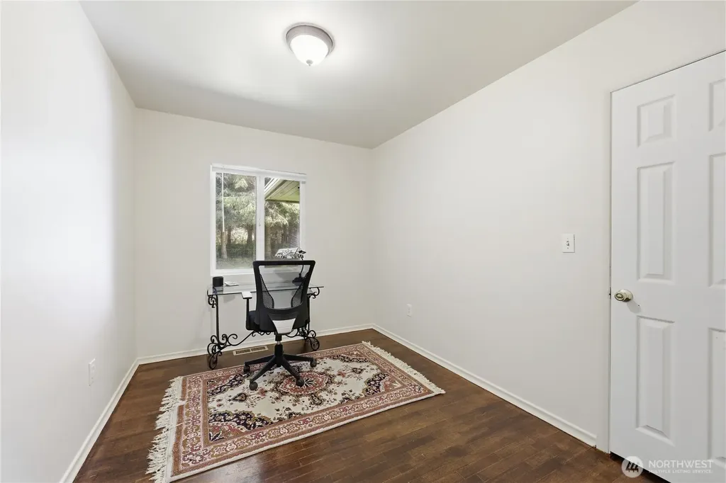 23975 South Kingston NE Kingston WA 98346