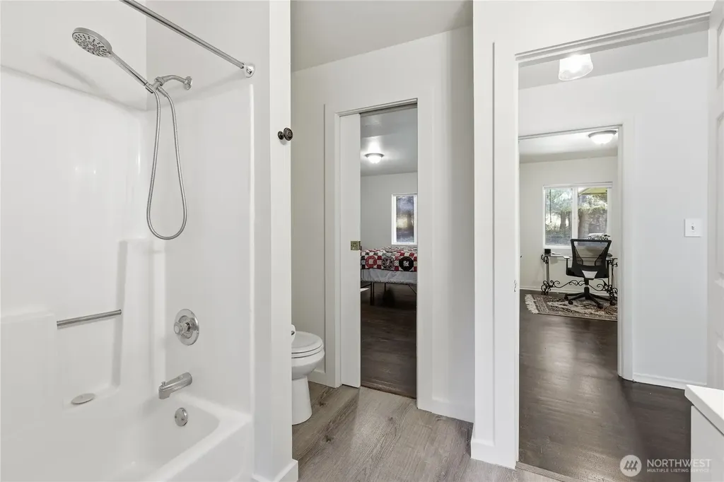 23975 South Kingston NE Kingston WA 98346