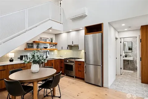 8605 5th Avenue NE Seattle WA 98115