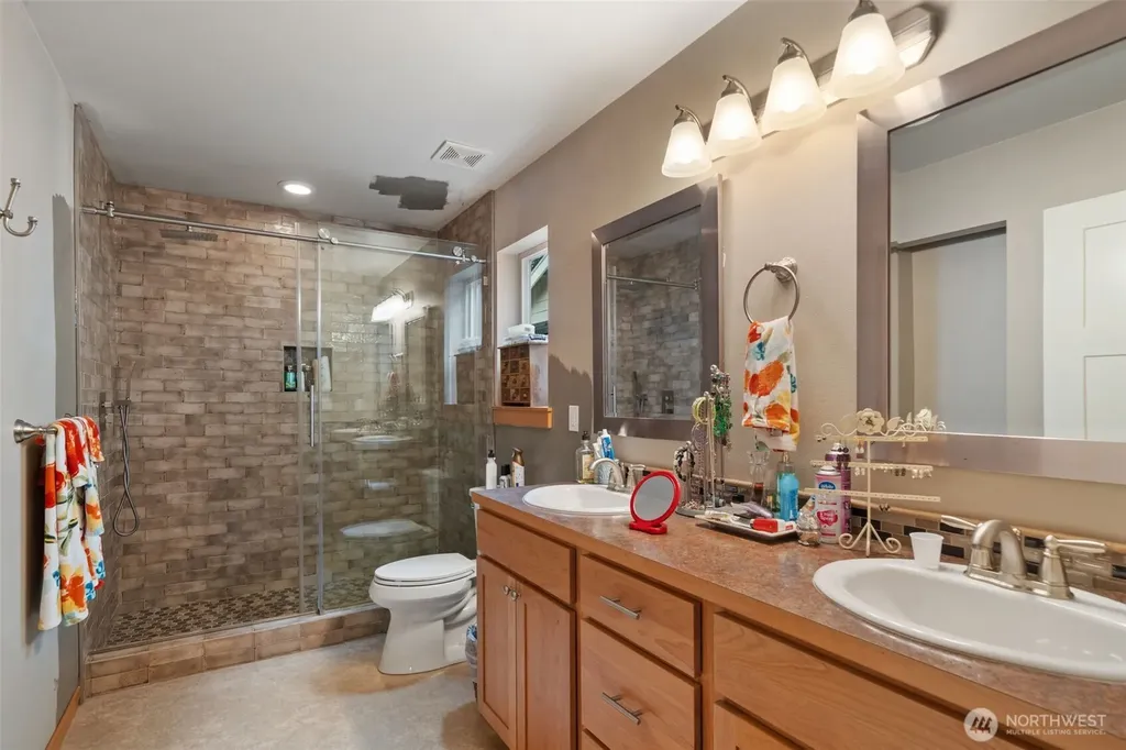 8992 Denise Place NE Bremerton WA 98311