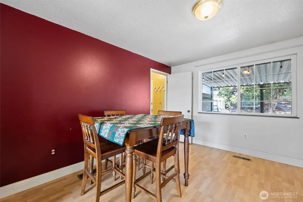 705 N 12th Street Selah WA 98942
