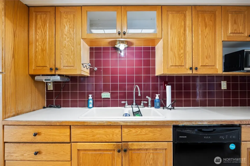 705 N 12th Street Selah WA 98942