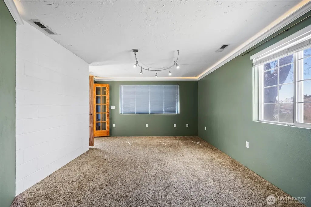 705 N 12th Street Selah WA 98942