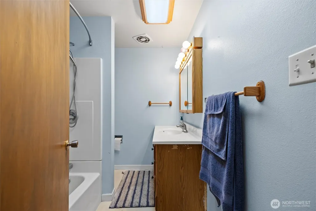 705 N 12th Street Selah WA 98942