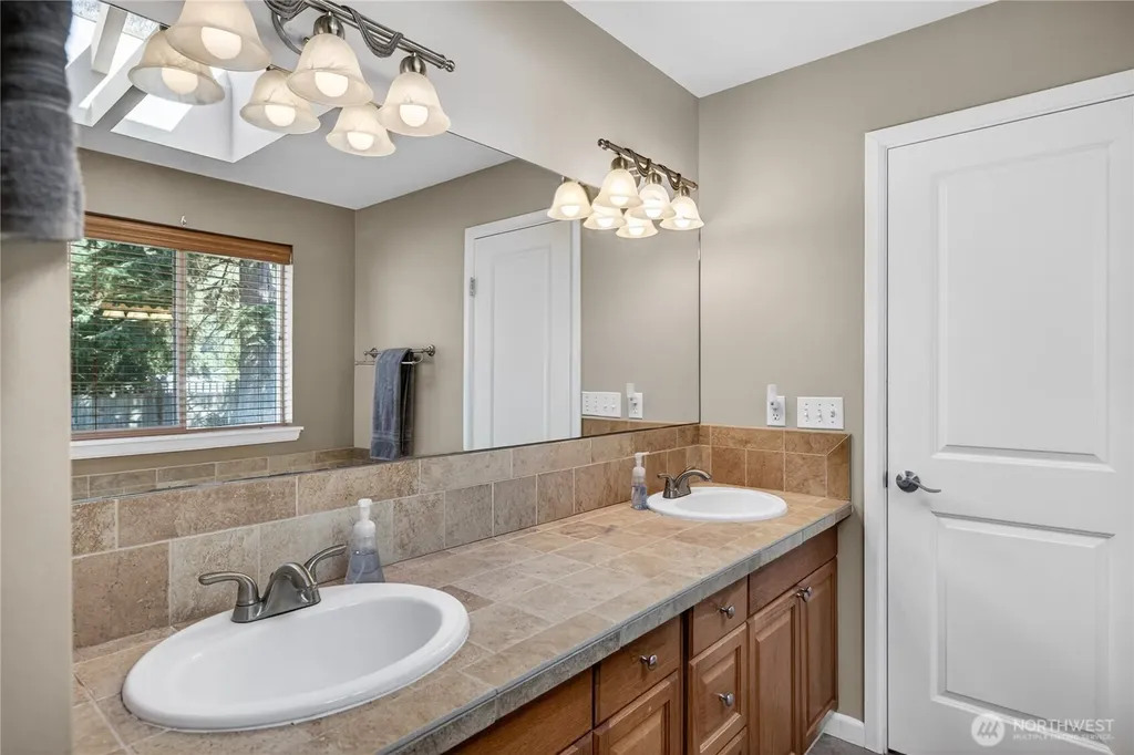 333 Lakeside Drive Sedro Woolley WA 98284