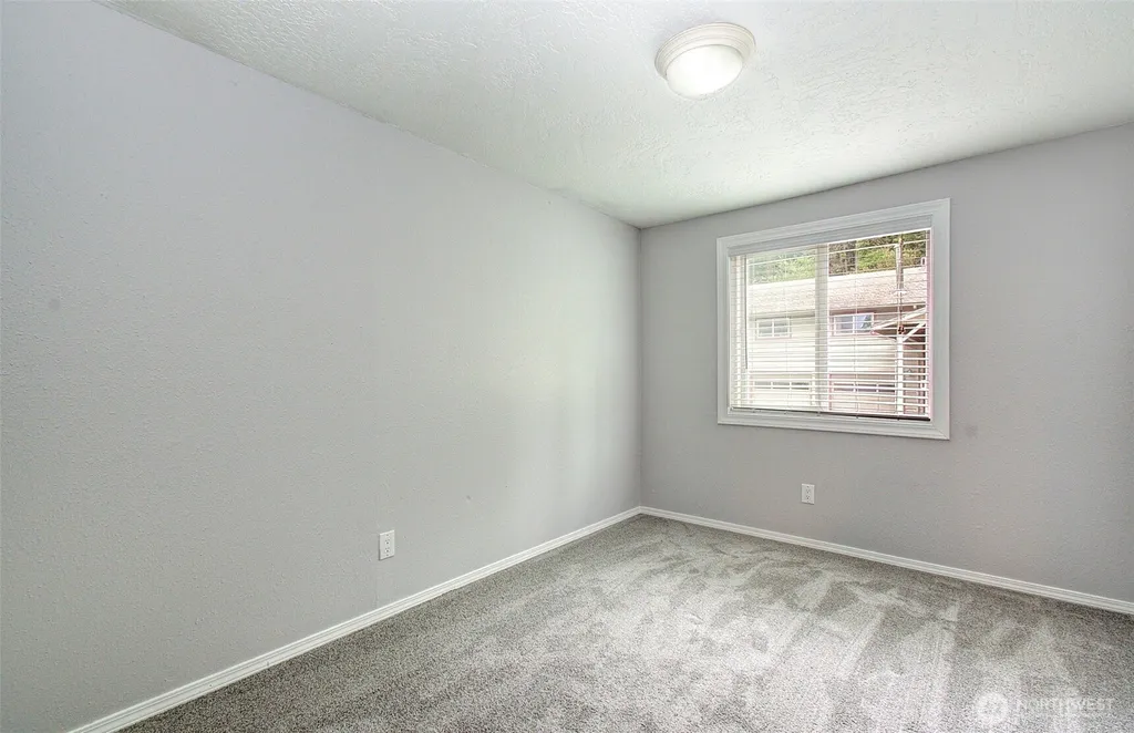 616 N 4th Avenue Kelso WA 98626