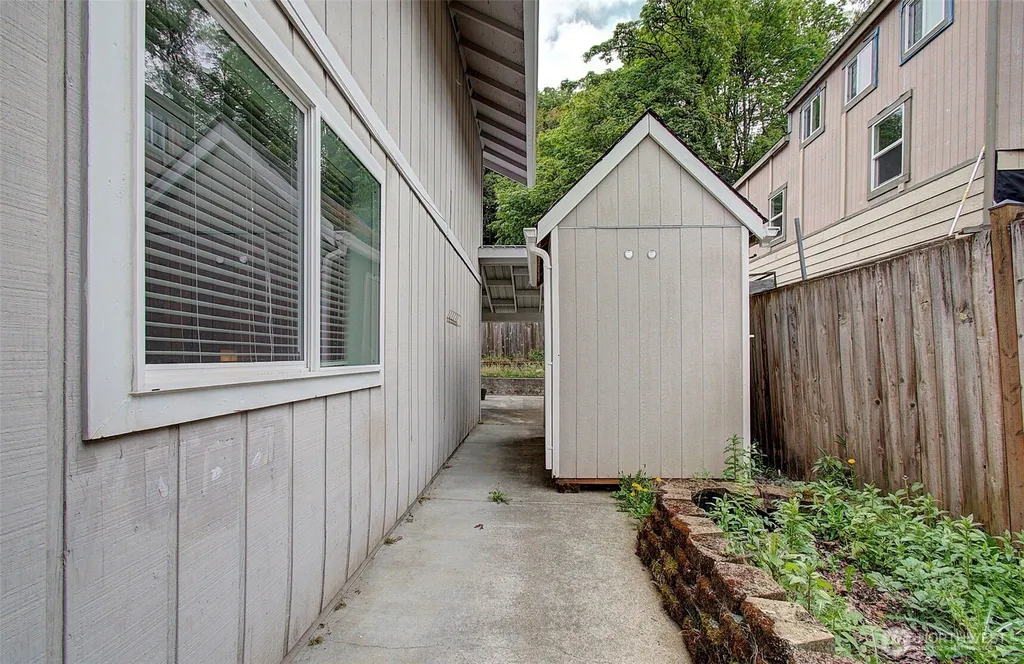 616 N 4th Avenue Kelso WA 98626