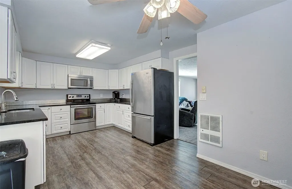 616 N 4th Avenue Kelso WA 98626