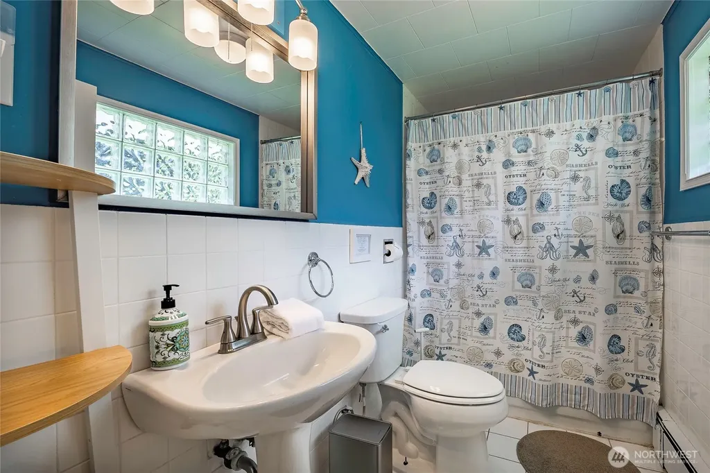 5941 Normar Place Blaine WA 98230