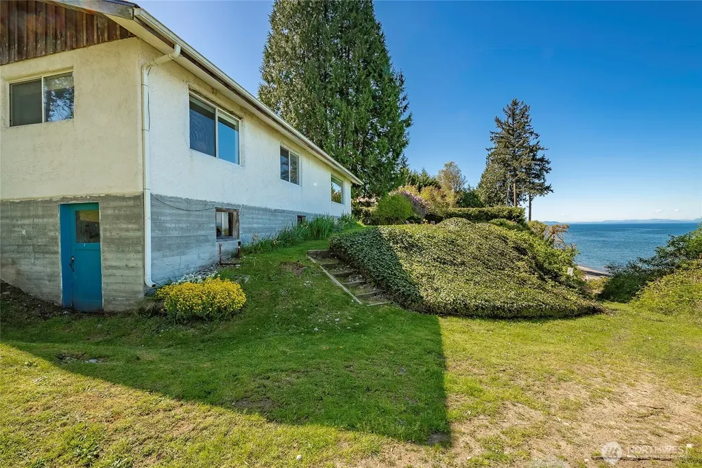 5941 Normar Place Blaine WA 98230