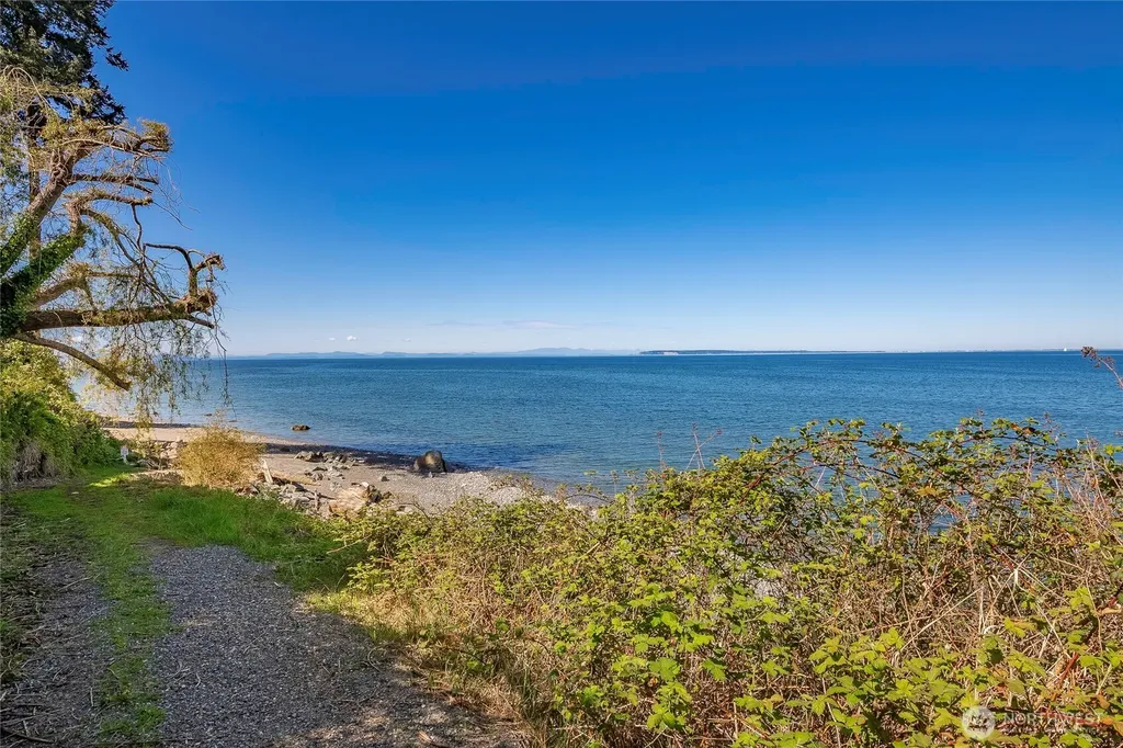5941 Normar Place Blaine WA 98230