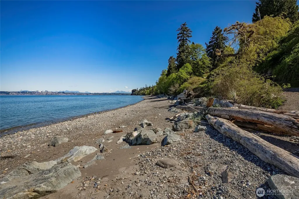 5941 Normar Place Blaine WA 98230